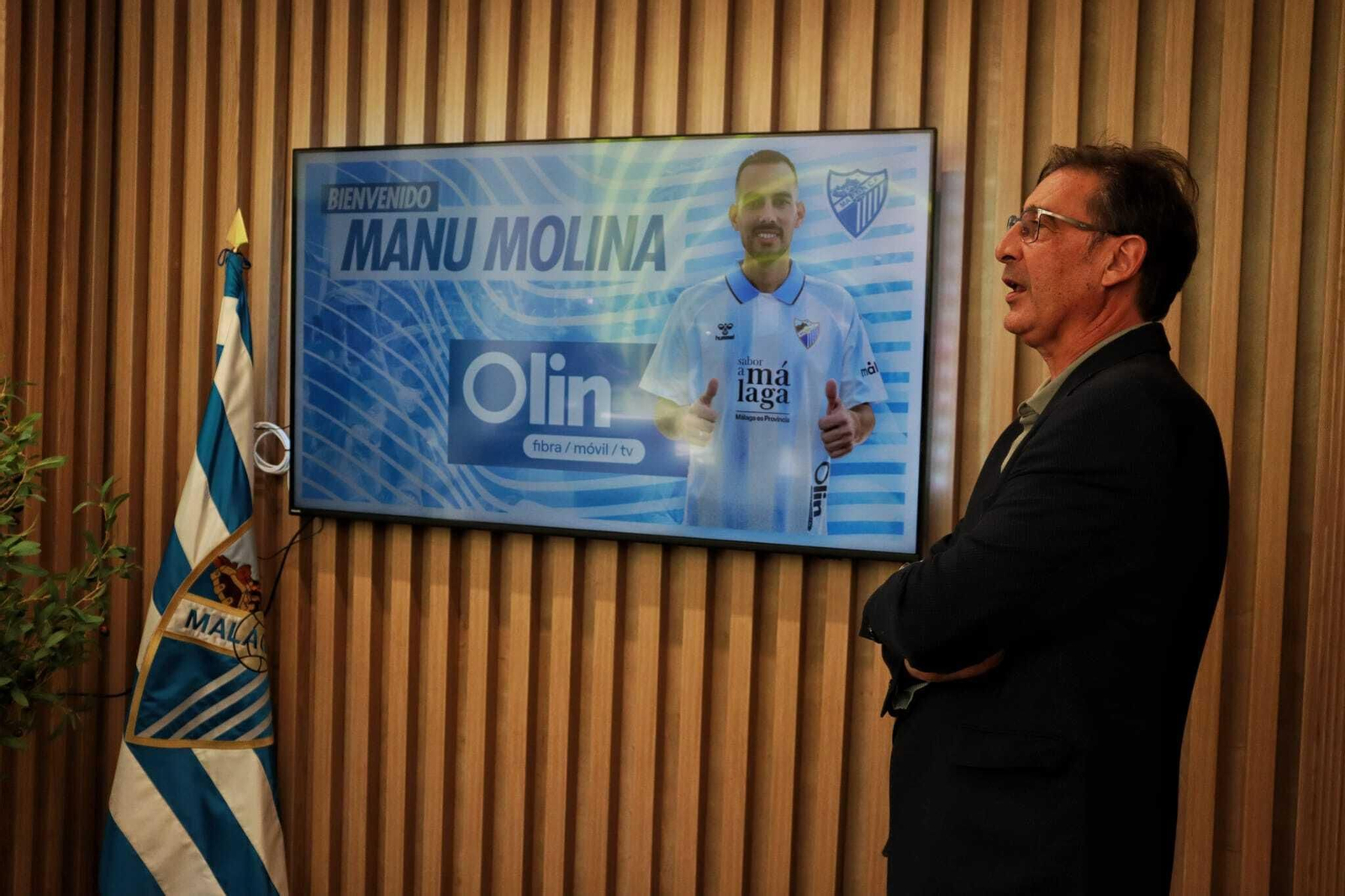 La presentación de Manu Molina como nuevo jugador del Málaga CF La presentación de Manu Molina como nuevo jugador del Málaga CF