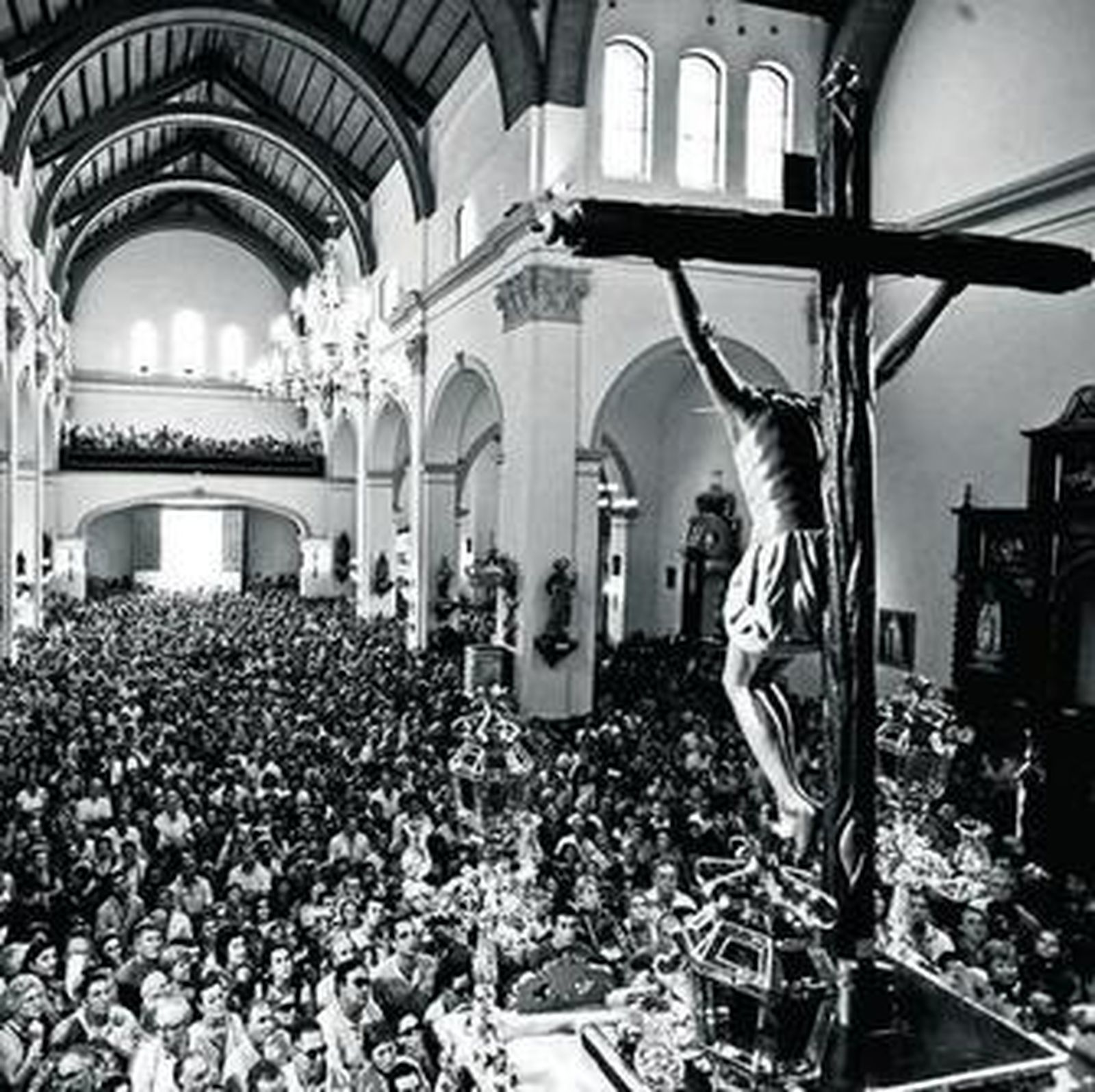 Adolfo Olmedo retrata los entresijos de la fiesta del Cristo de la Luz en Dalías