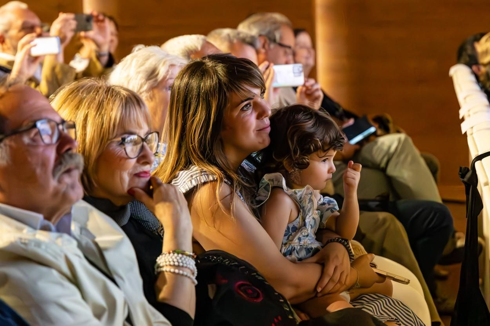 Asi ha sido el homenaje a Arturo Ruiz.