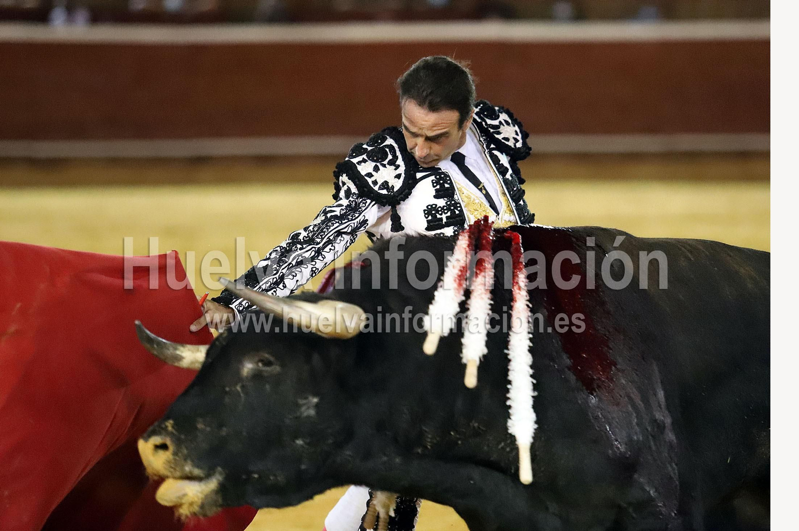 Imágenes de la corrida de Enrique Ponce en la plaza de toros La Merced, Huelva