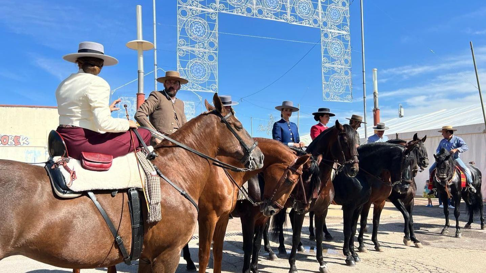 Paseo ecuestre por la feria de Jaén 2022.
