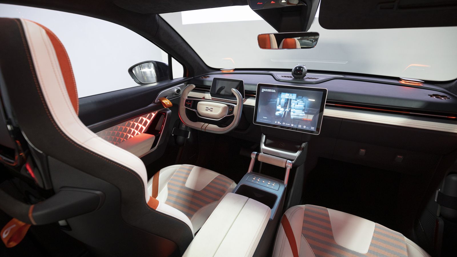 En el interior Aiways es probable que utilice colores vivos más allá de la iluminación ambiental.