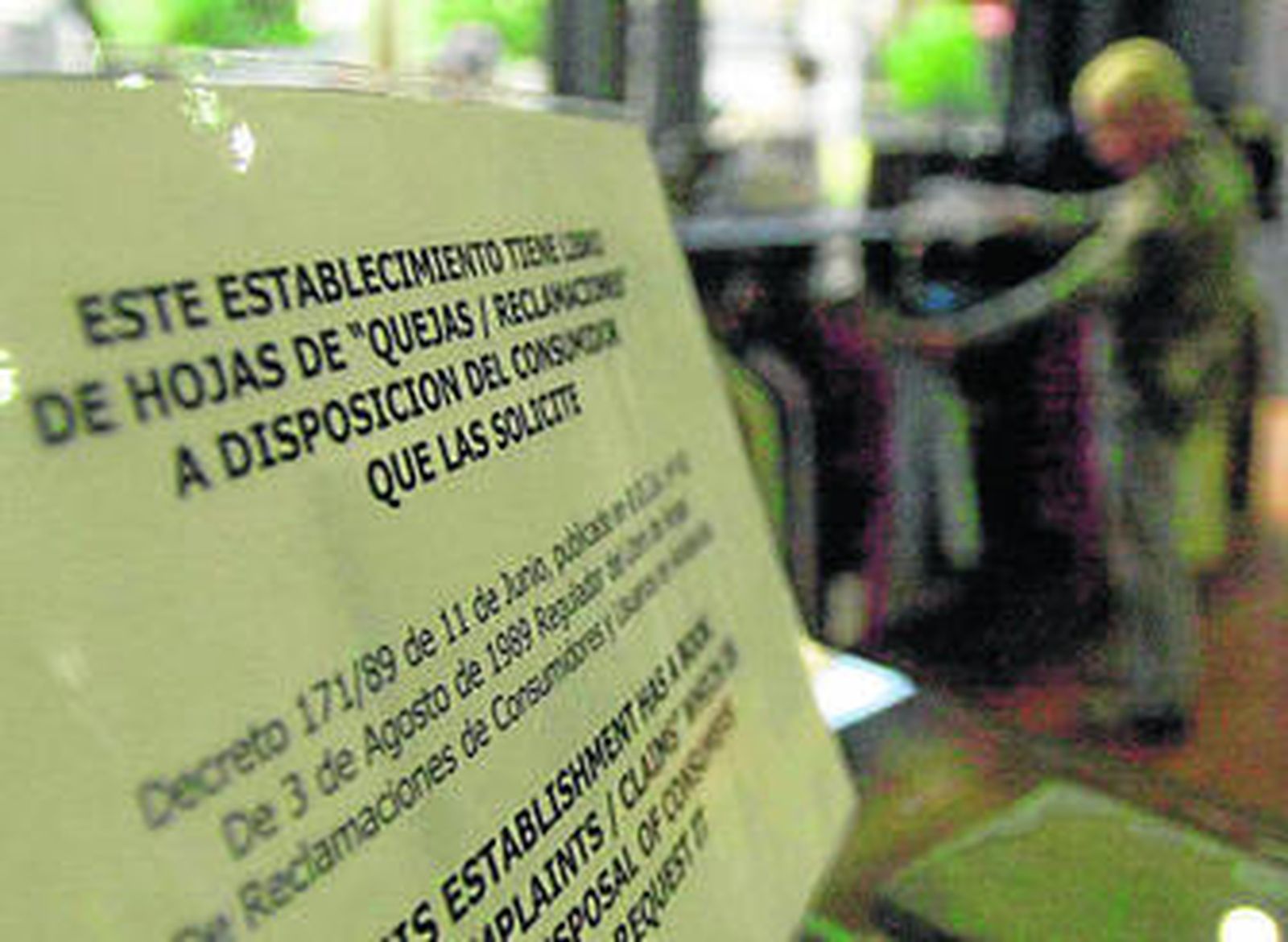 Imagen del cartel en el que se indica que hay hoja de reclamaciones.