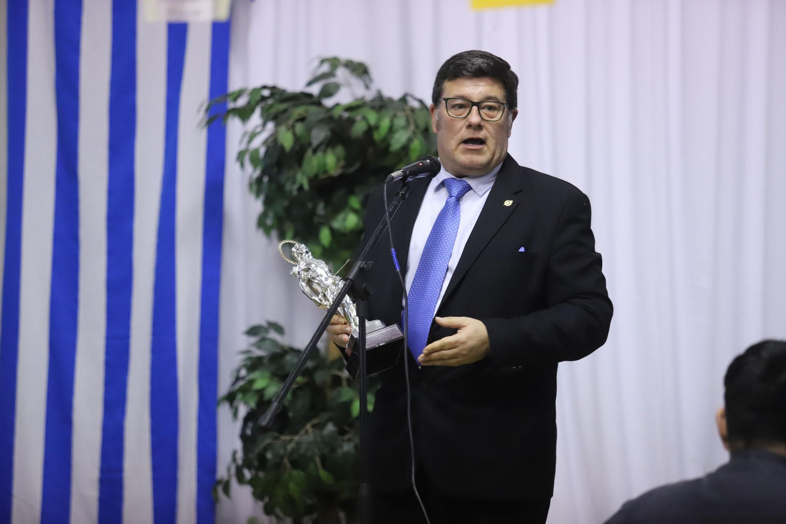 Imágenes de la convivencia con los antiguos vecinos de San Sebastián y la entrega a homenajeados con recuerdos del acto.