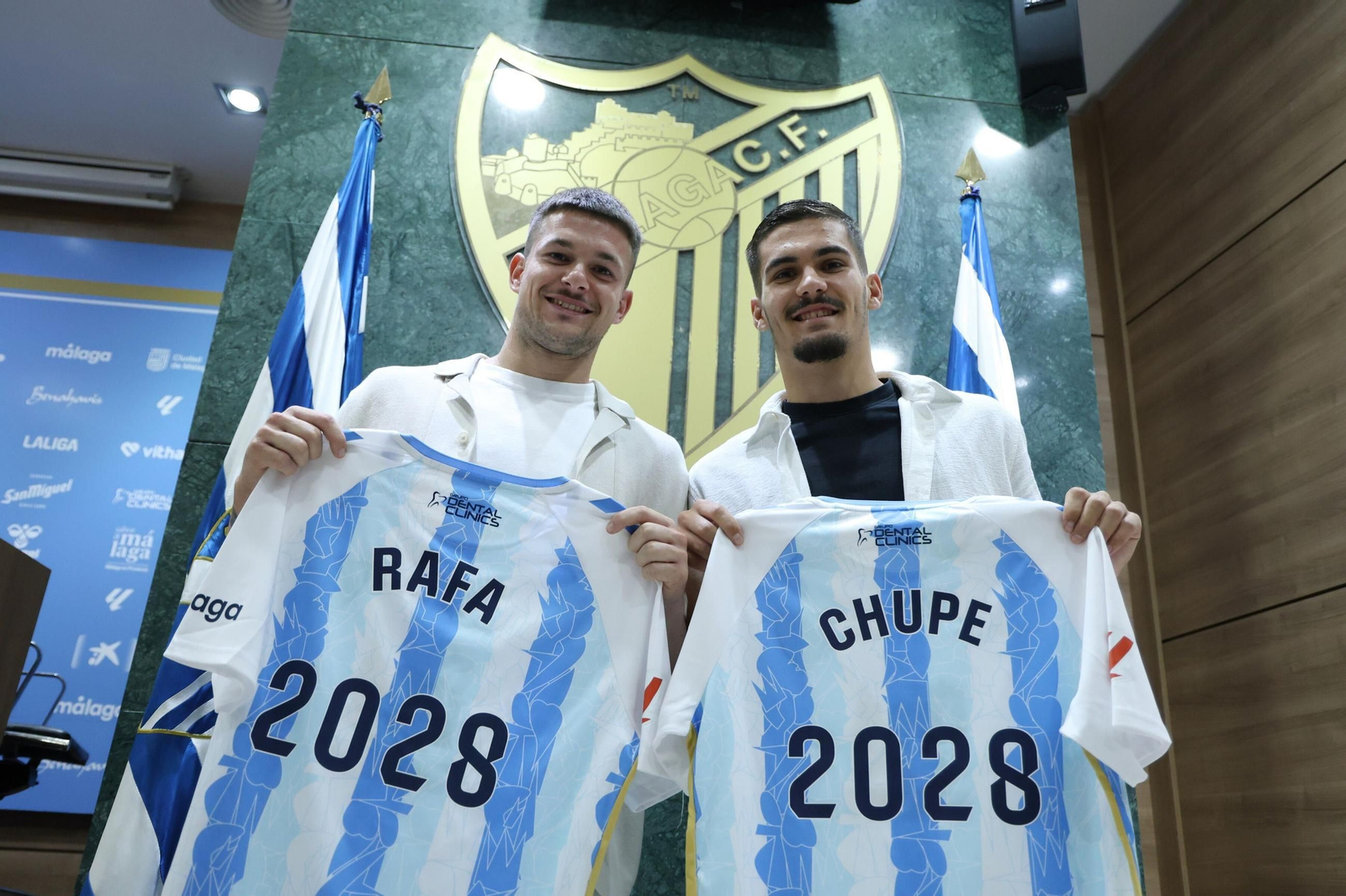 Renovación de Chupete y Rafa y rueda de prensa de Loren, en fotos