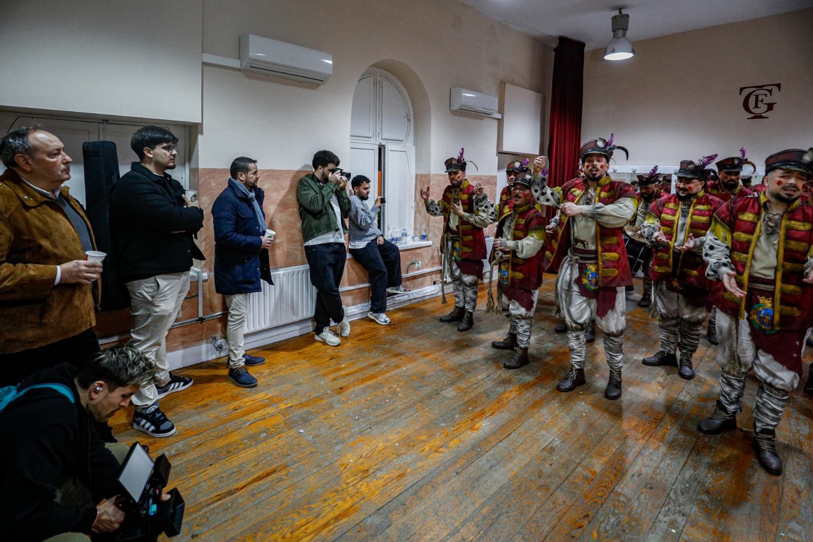 Búscate en las mejores imágenes de la primera sesión de preliminares del COAC 2026