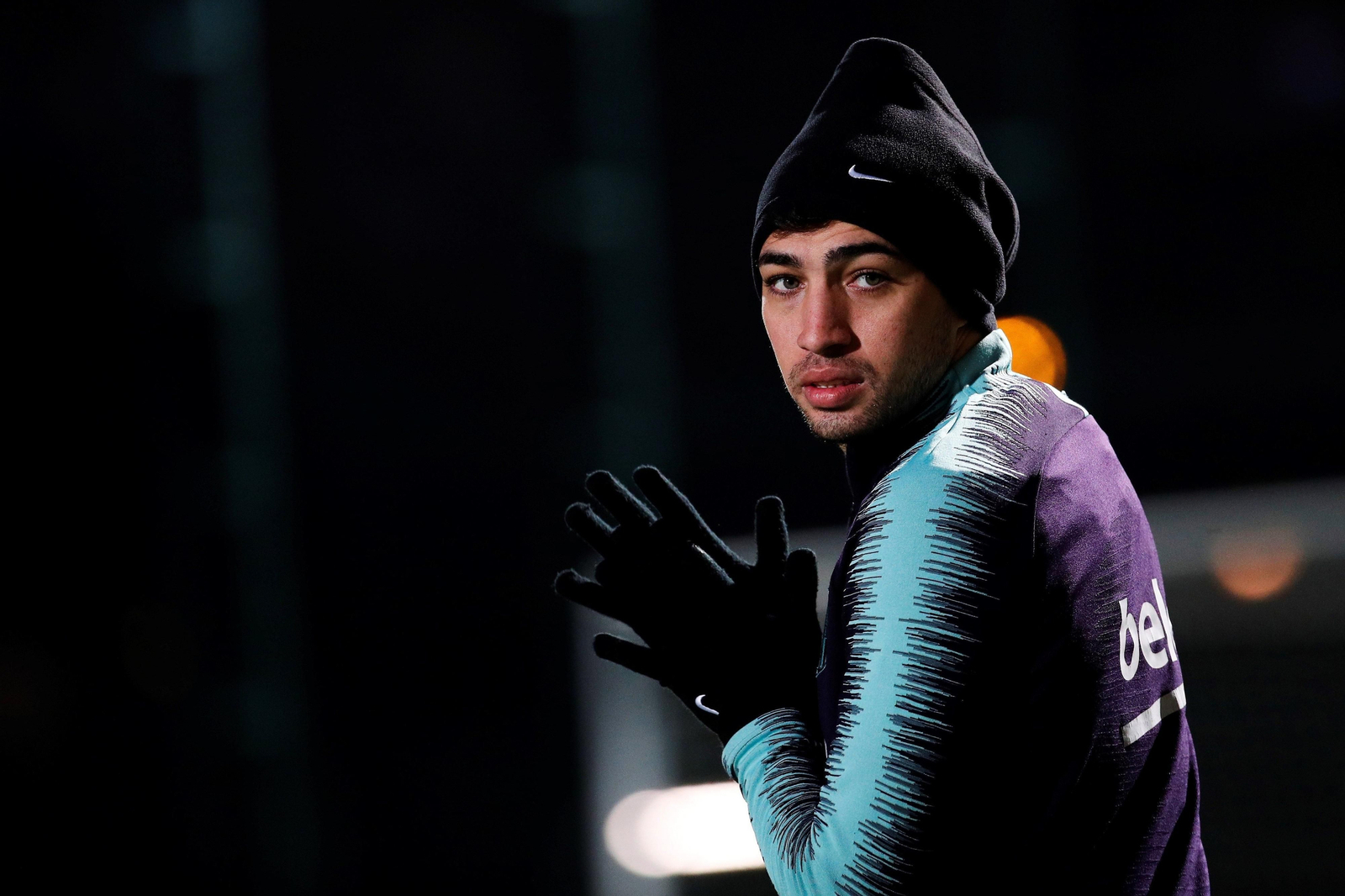 Munir, bien abrigado, en un entrenamiento reciente del Barcelona. Munir, bien abrigado, en un entrenamiento reciente del Barcelona.