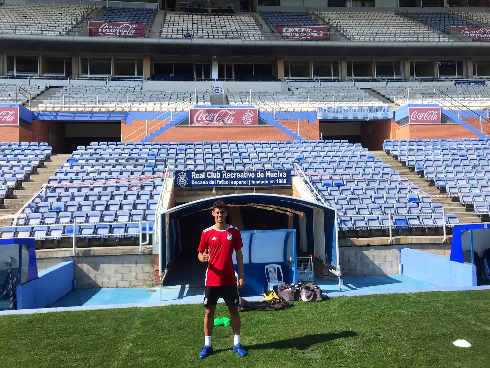 Pablo González en el Estadio Nuevo Colombino