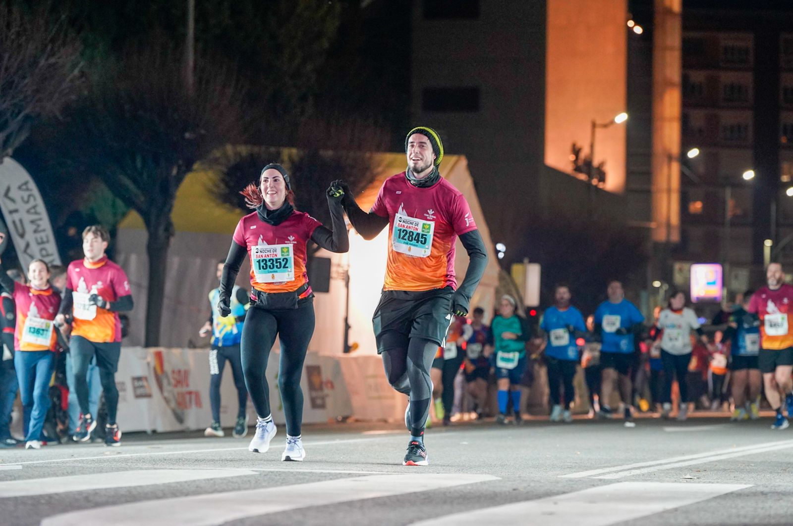 En imágenes: búscate en tu llegada a meta de la Carrera de San Antón 2026 (2)