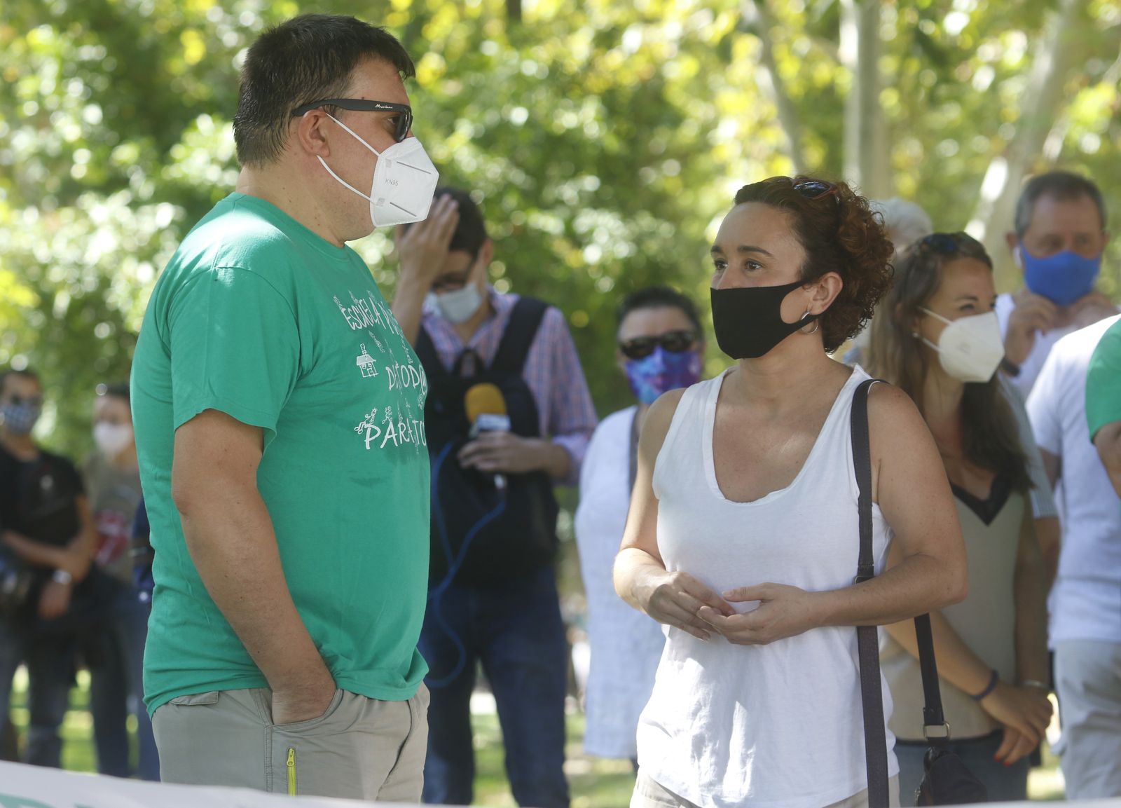 La caravana por una vuelta al cole segura en Córdoba, en fotos