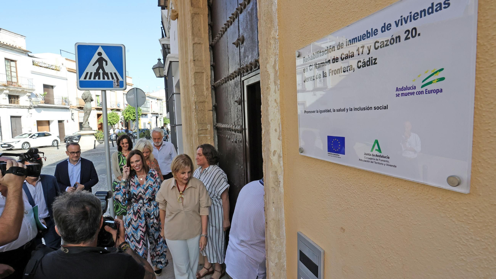 Visita a la rehabilitación de viviendas en calle Ramón de Cala en Jerez