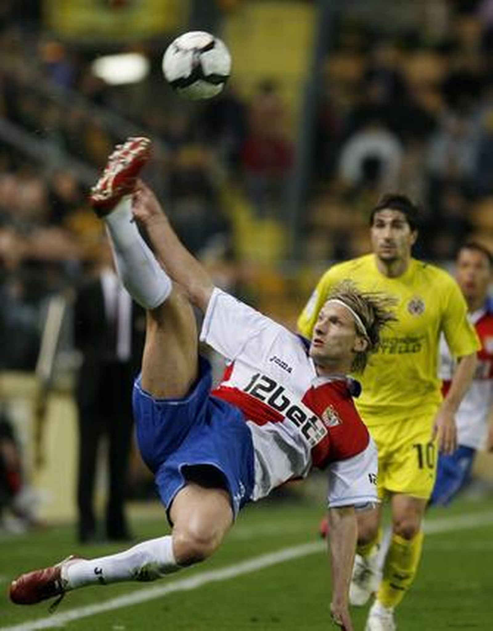 El Sevilla pierde estrepitosamente en el estreno de Antonio Álvarez como técnico. / Reuters