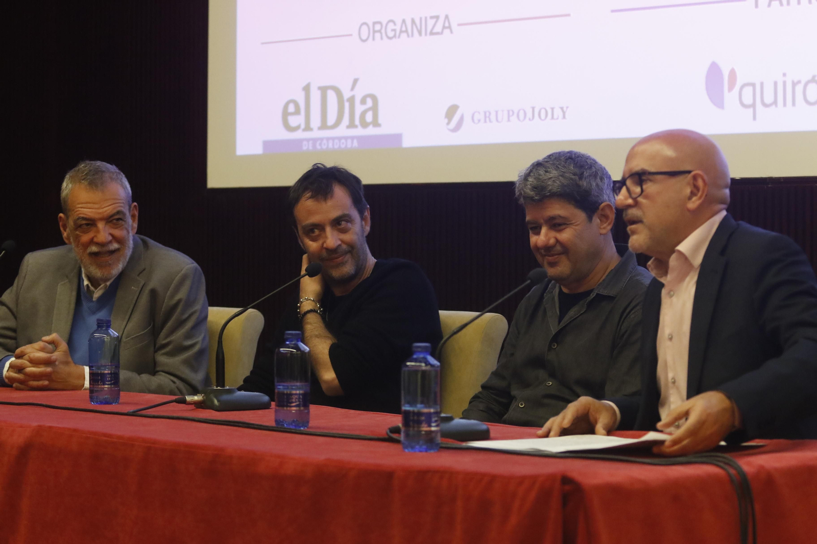 El paso de Carmen Mola por Córdoba, en imágenes
