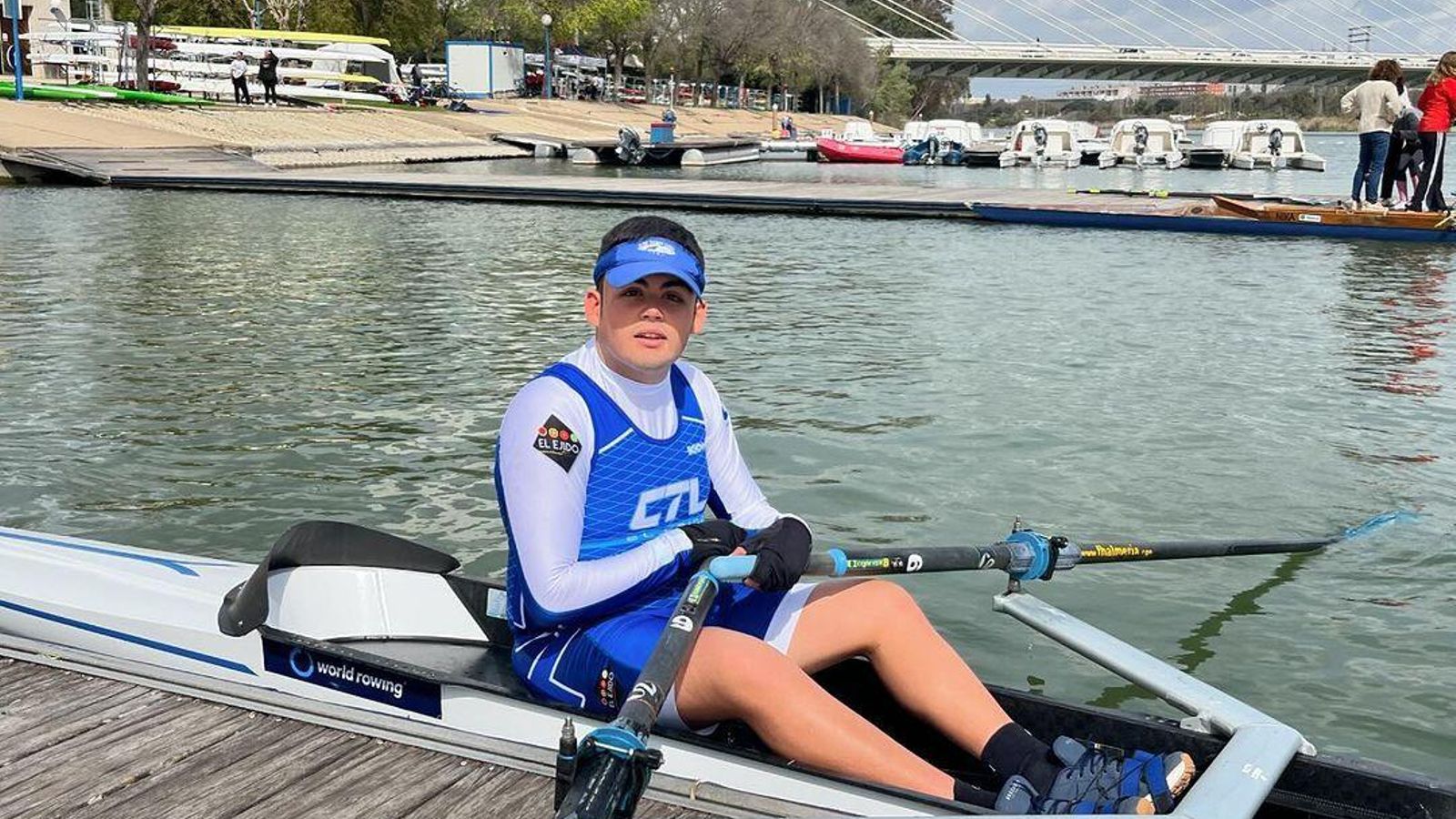 José García Castillo también se llevó el primer lugar en skiff adaptado.