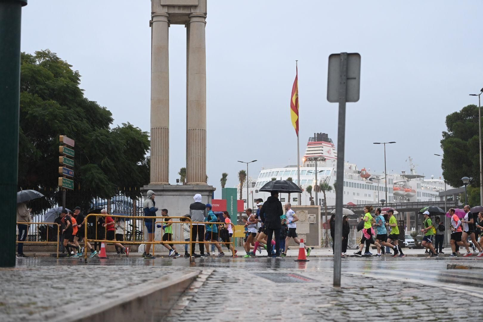 La Maratón de Málaga 2022, en fotos