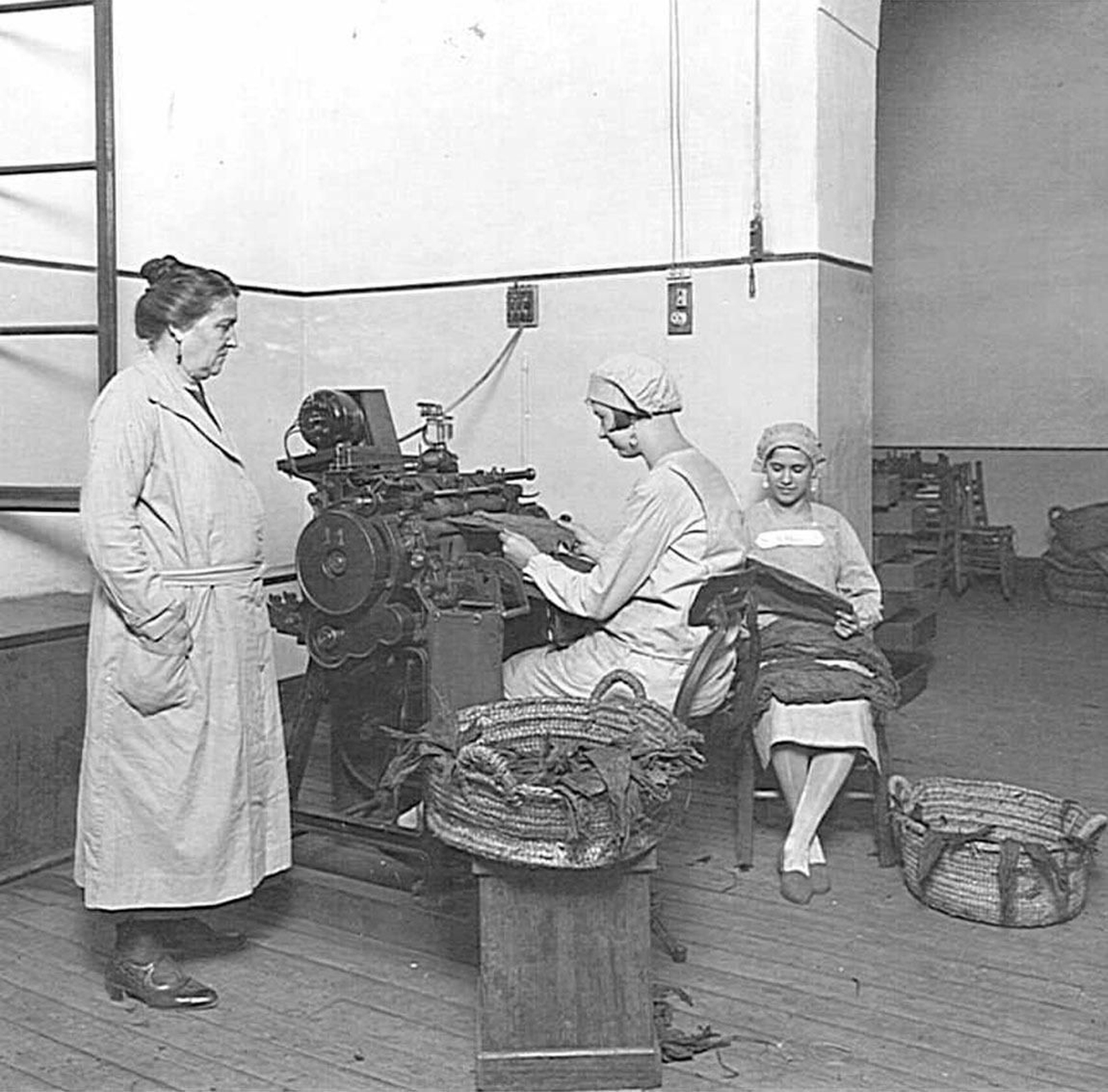 Imágenes inéditas de la vieja fábrica de tabacos de Cádiz