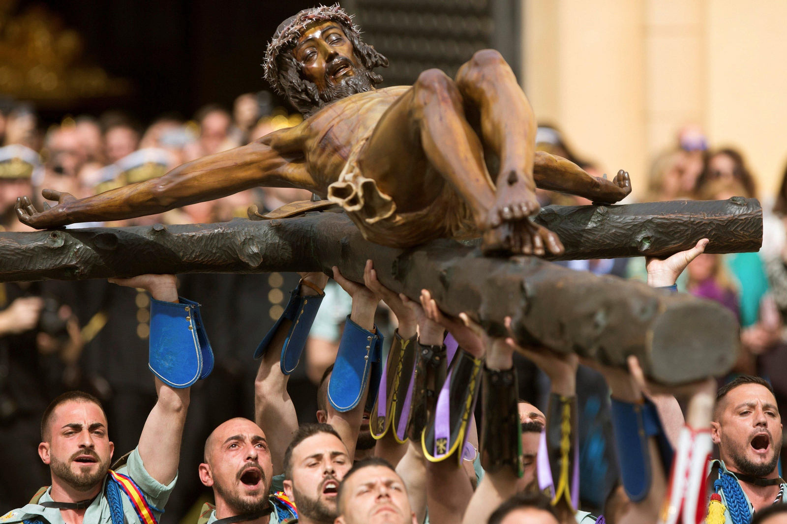 El traslado de Mena en imágenes