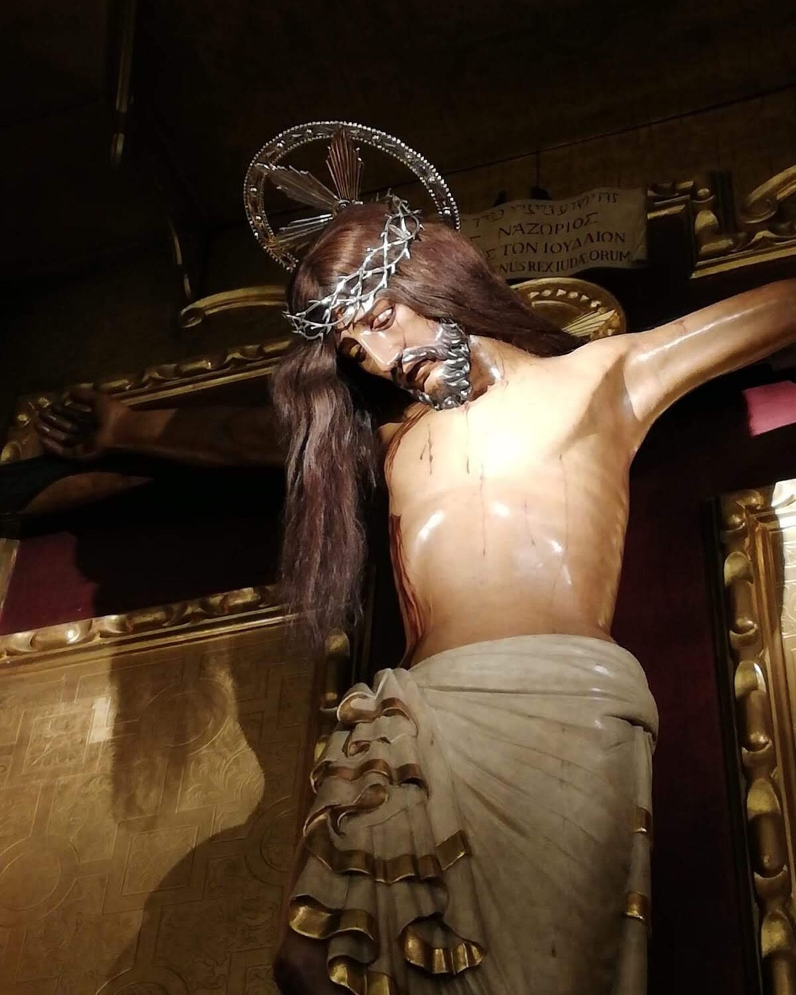El crucificado de San Agustín con su peluca