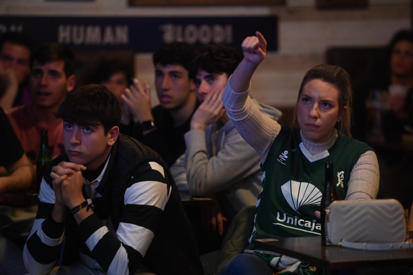 La fiesta del Le Grand Café del Centro con el Unicaja, en imágenes