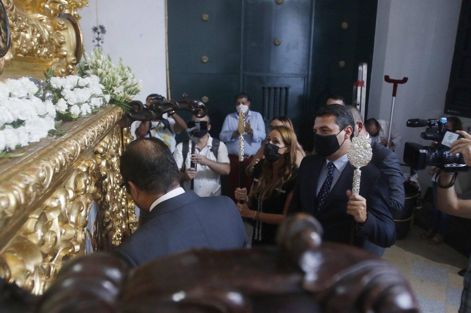 La procesión de la Divina Pastora de Capuchinos de Córdoba, en imágenes