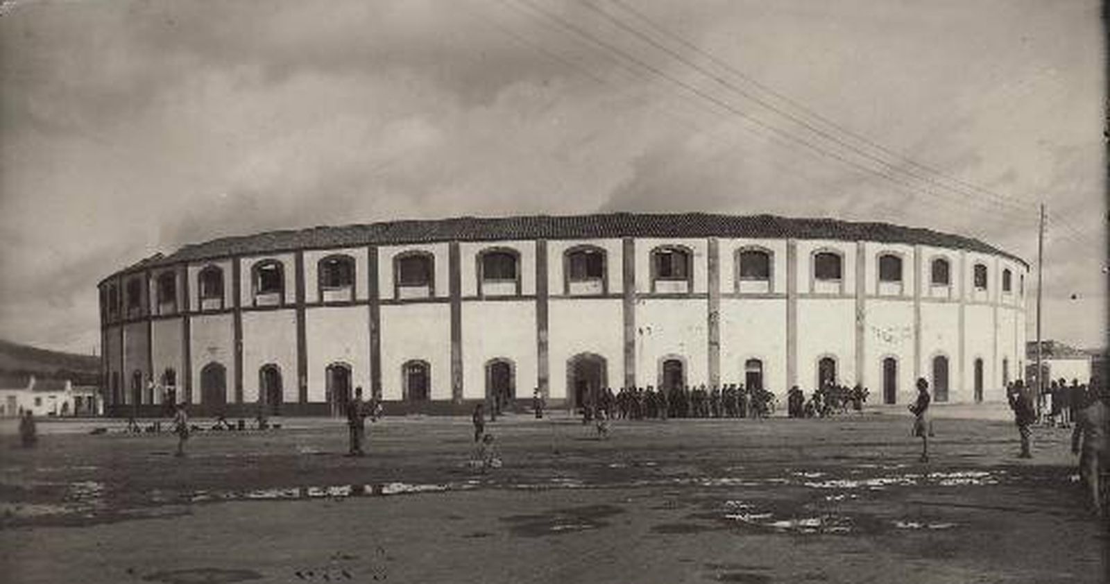 La plaza de toros de La Línea, diseñada por el arquitecto Adolfo del Castillo