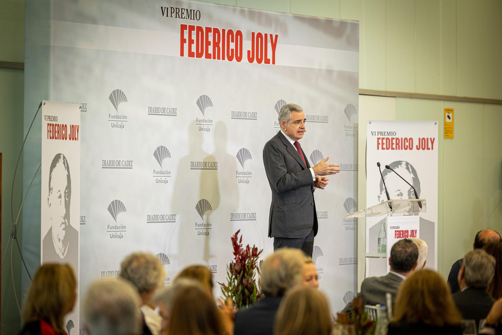 Las imágenes de la entrega del premio Federico Joly al abogado Pedro Pérez-Llorca Zamora