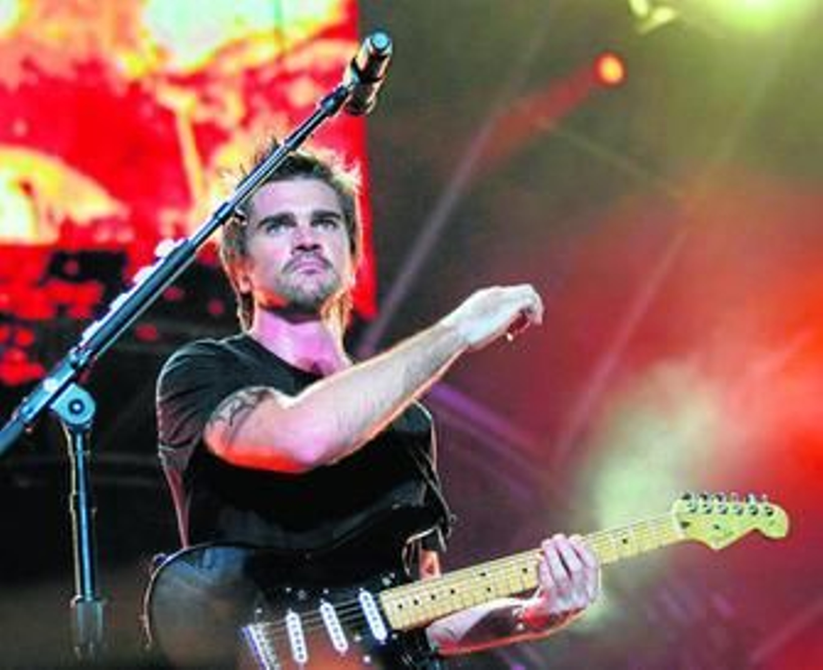 Juanes, durante una actuación en Málaga, en 2008.