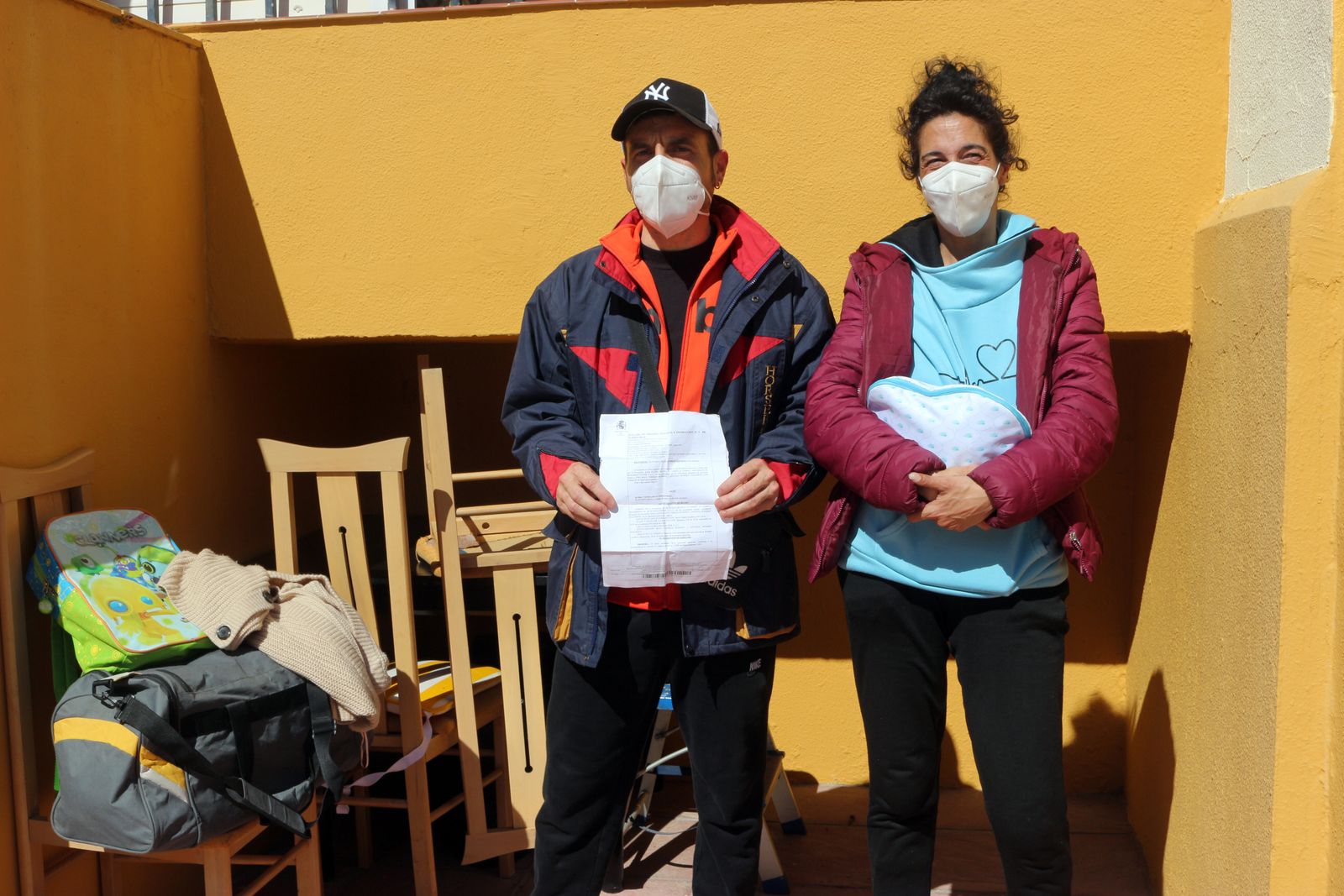 Antonia y Raúl tras ser desahuciados