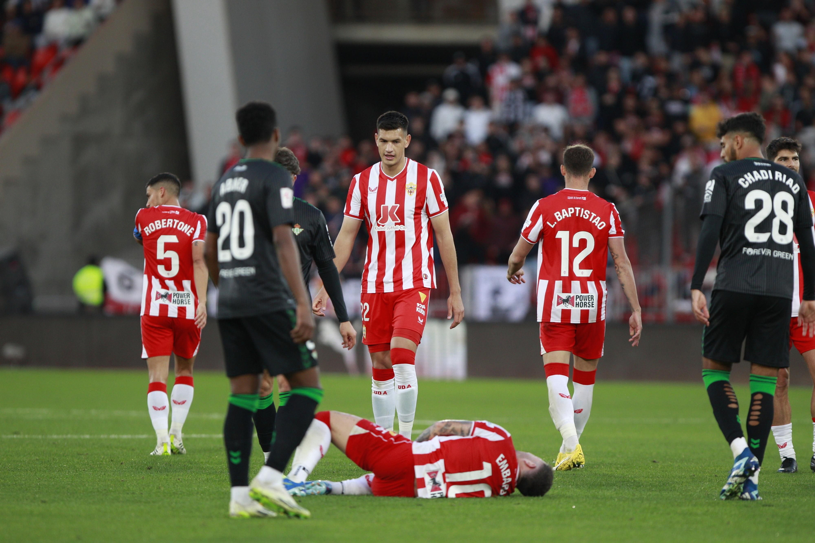 Imágenes del partido de fútbol U.D. Almería-Real Betis Balompié