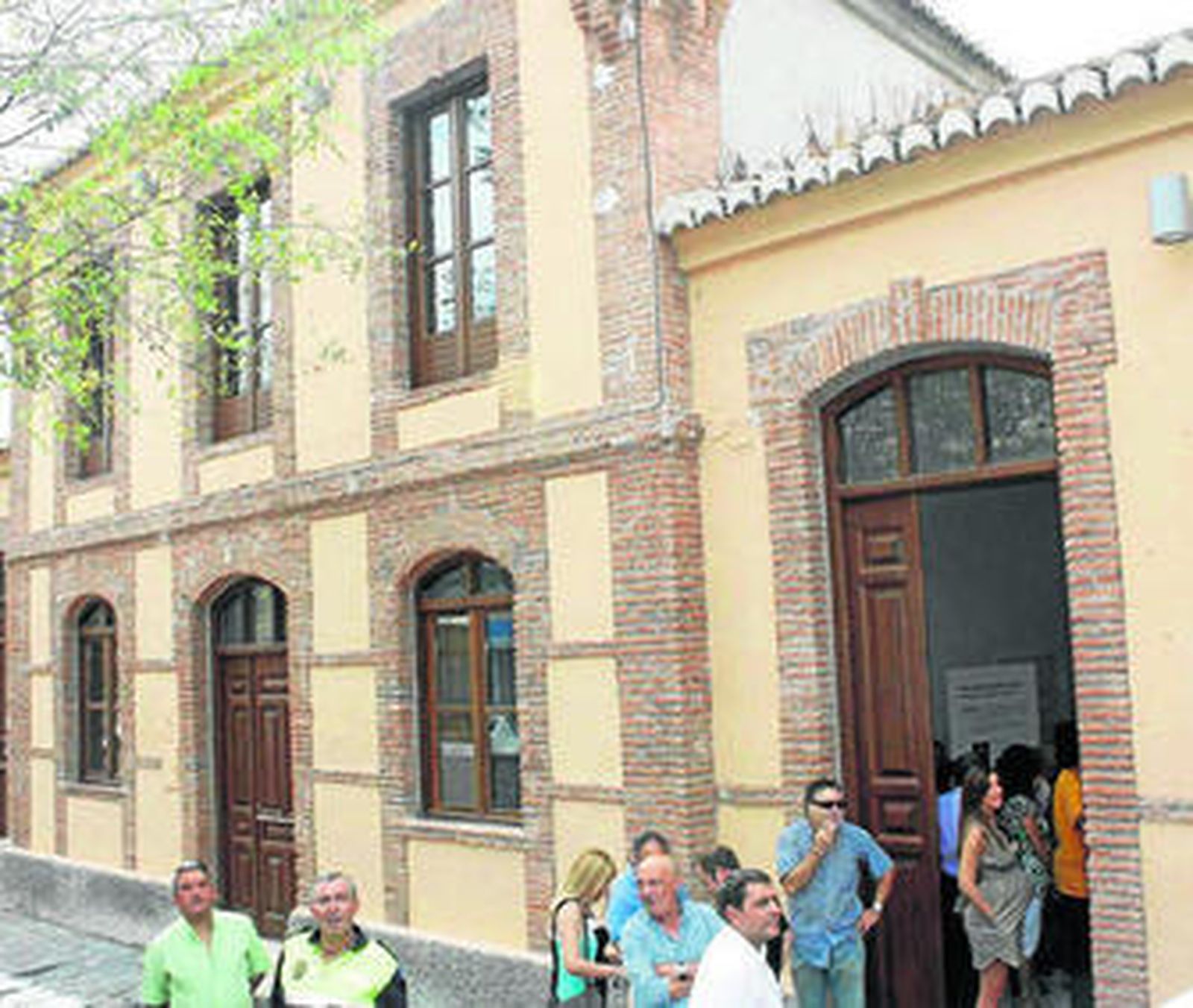 La fachada del edificio restaurada.