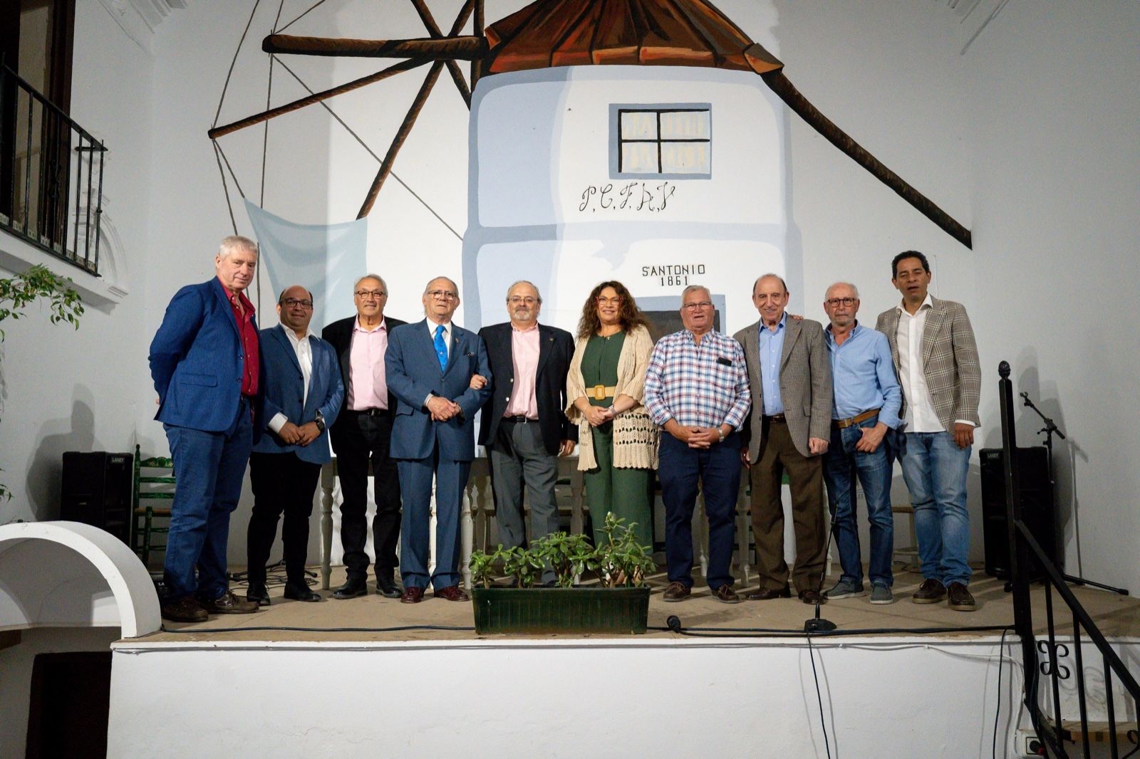 La nueva junta directiva de la Federación de Peñas Flamencas de Cádiz.