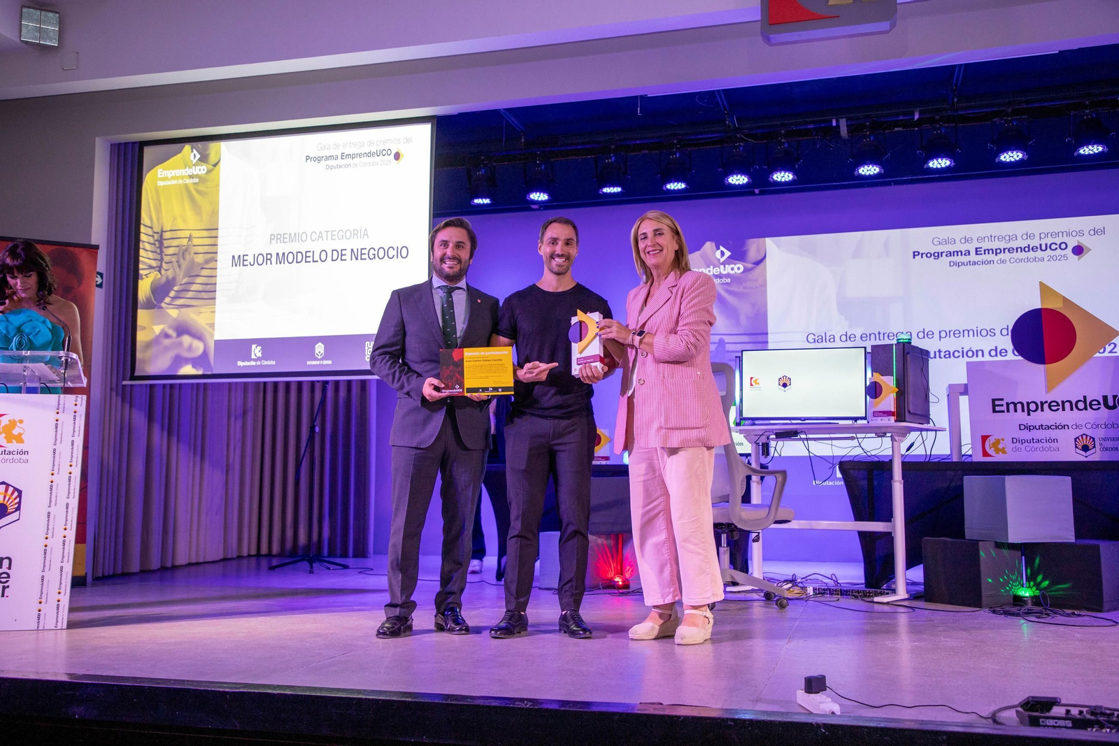 La entrega de los premios EmprendeUCO, en imágenes