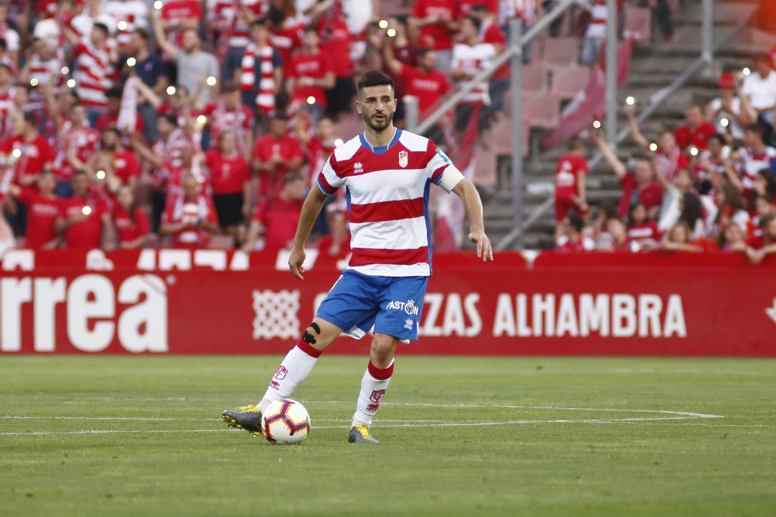 Fran Rico volvió a pisar el césped de Los Cármenes en un partido oficial