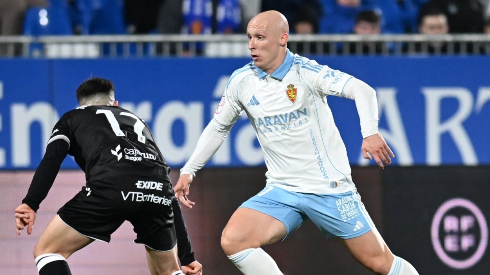 Valery Fernández sufrió una luxación en el hombro que lo dejará fuera de los terrenos de juego varias semanas.