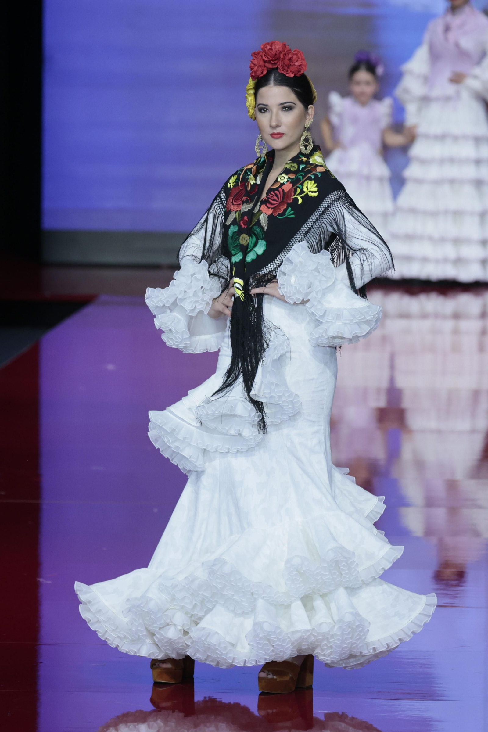 El desfile de Hermanas Serrano en SIMOF 2022, todas las fotos