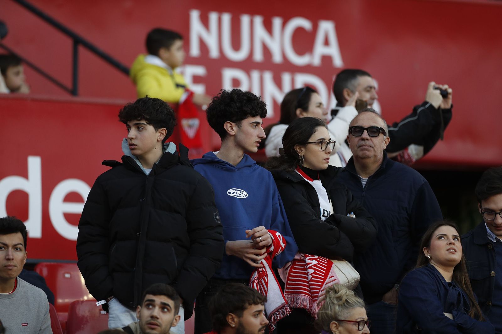 Búscate en las fotos del Sevilla FC - Alavés