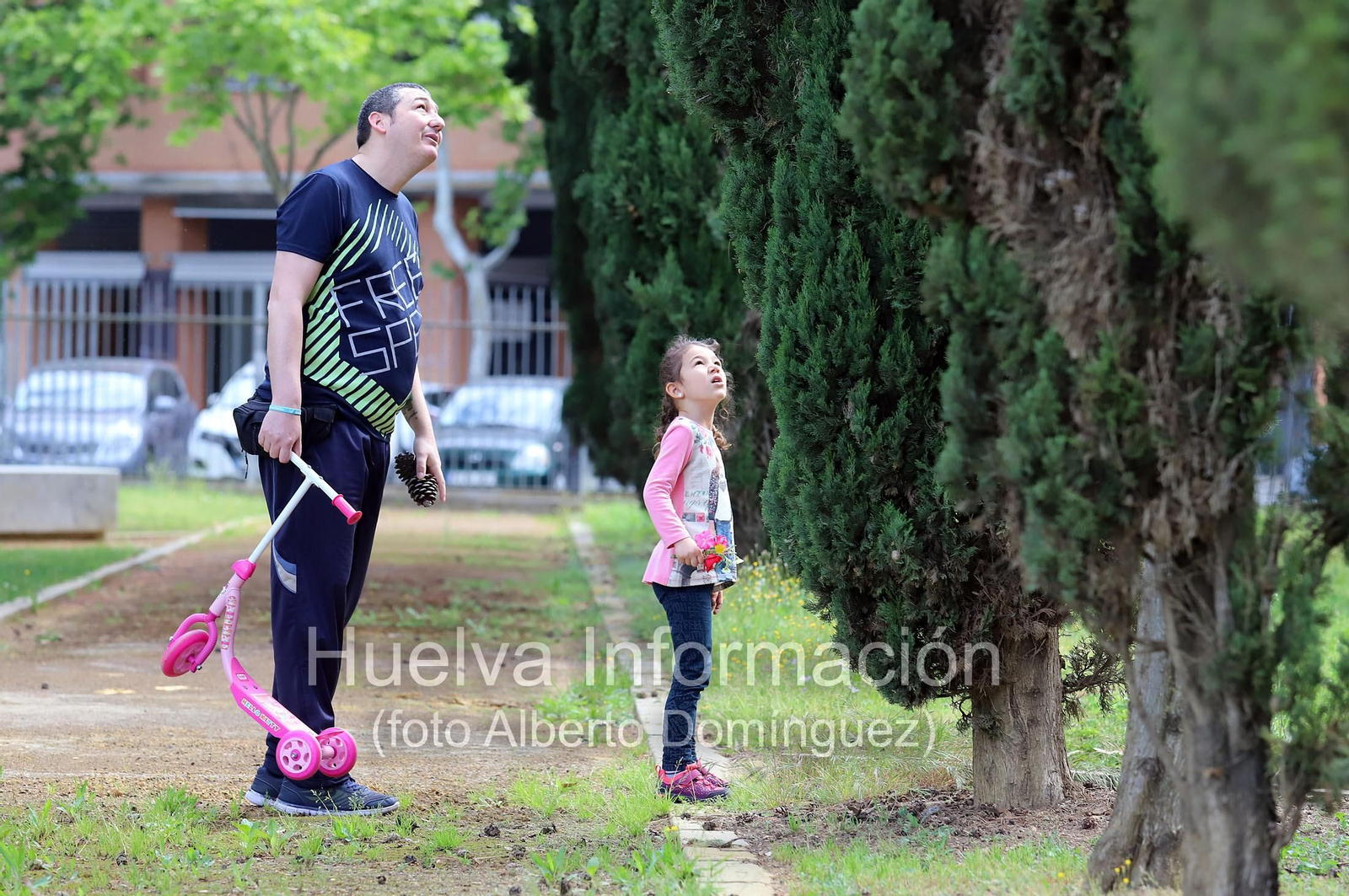 Imágenes del primer día de la salida de niños a la calle en el estado de alarma por coronavirus