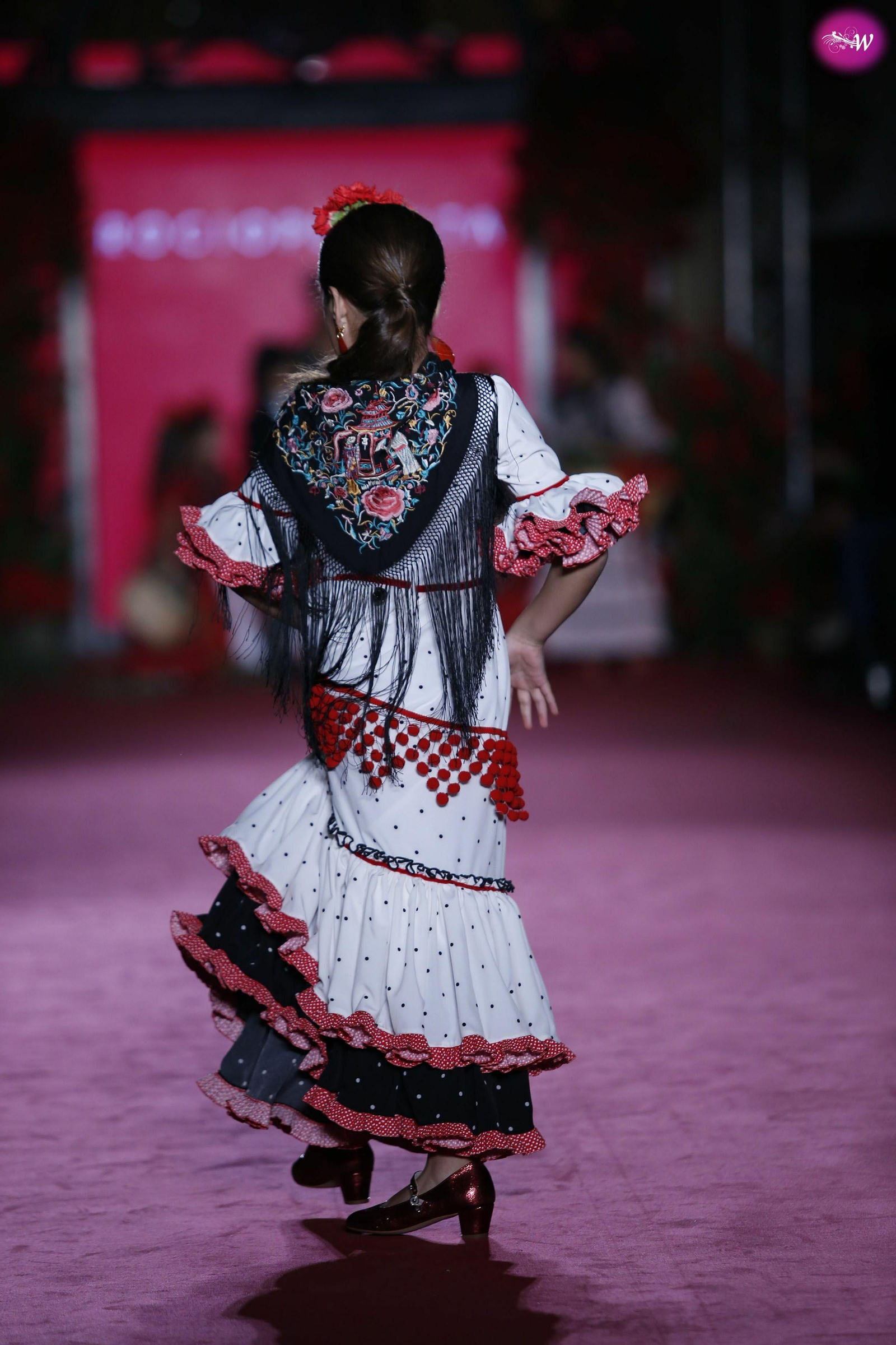 Rocío Peralta en We Love Flamenco 2020, el desfile en fotos
