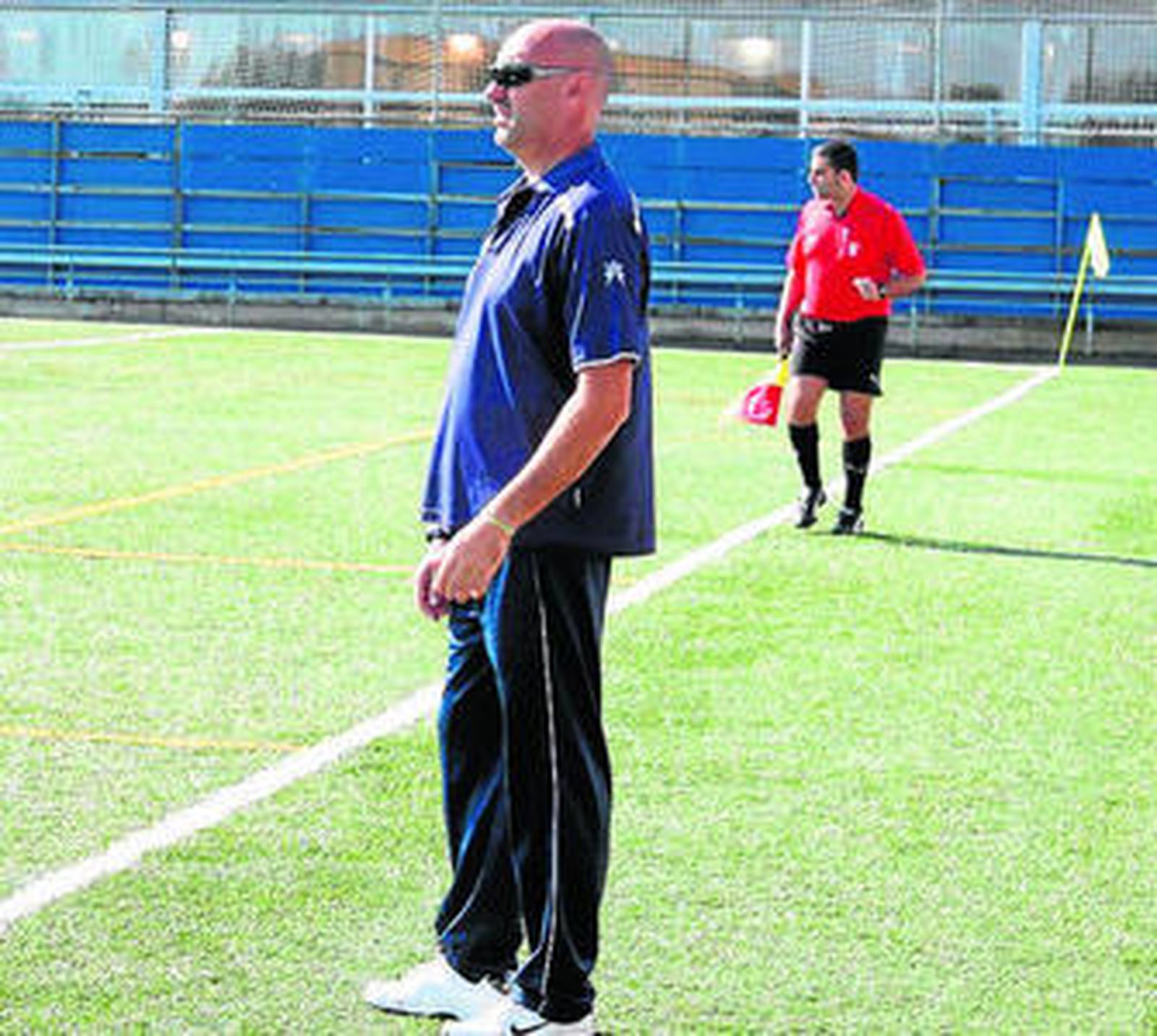 Acedo, entrenador del Punta Umbría, fue suspendido por un partido.