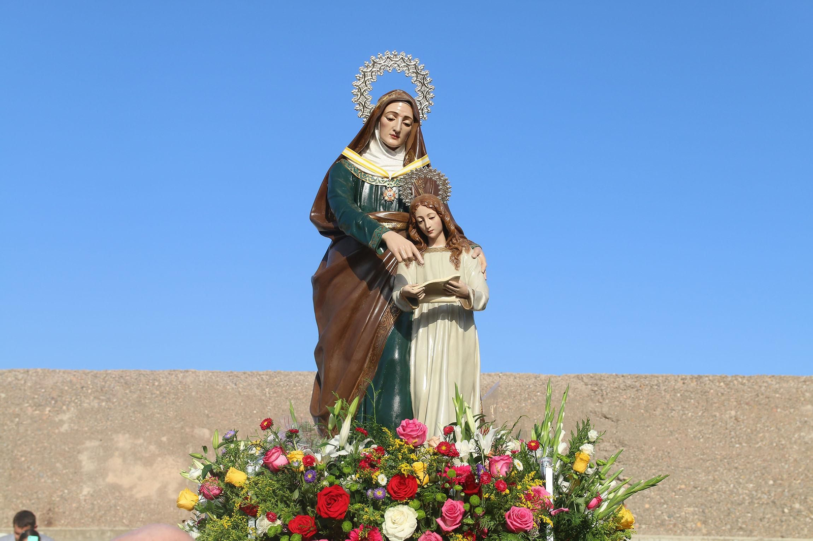 Fotogalería de la cucaña y la procesión de las Fiestas de Santa Ana en Roquetas