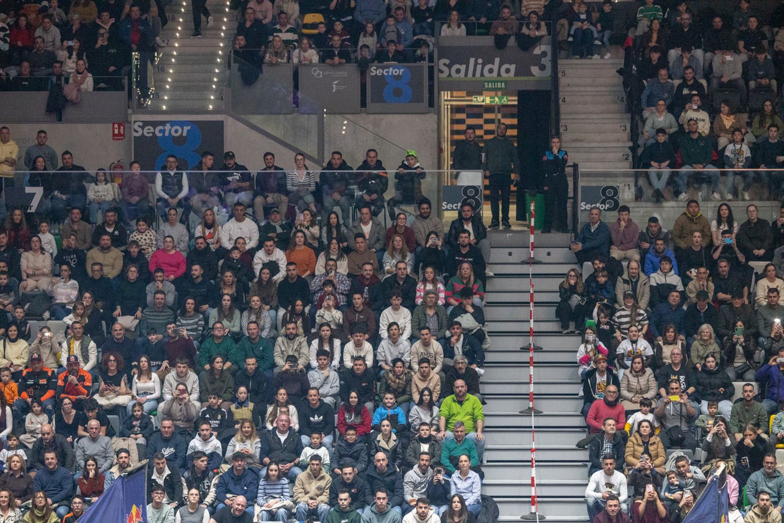 En imágenes: el Olivo Arena vibra con piruetas y motor en estado puro en el Soloflow Freestyle (1)