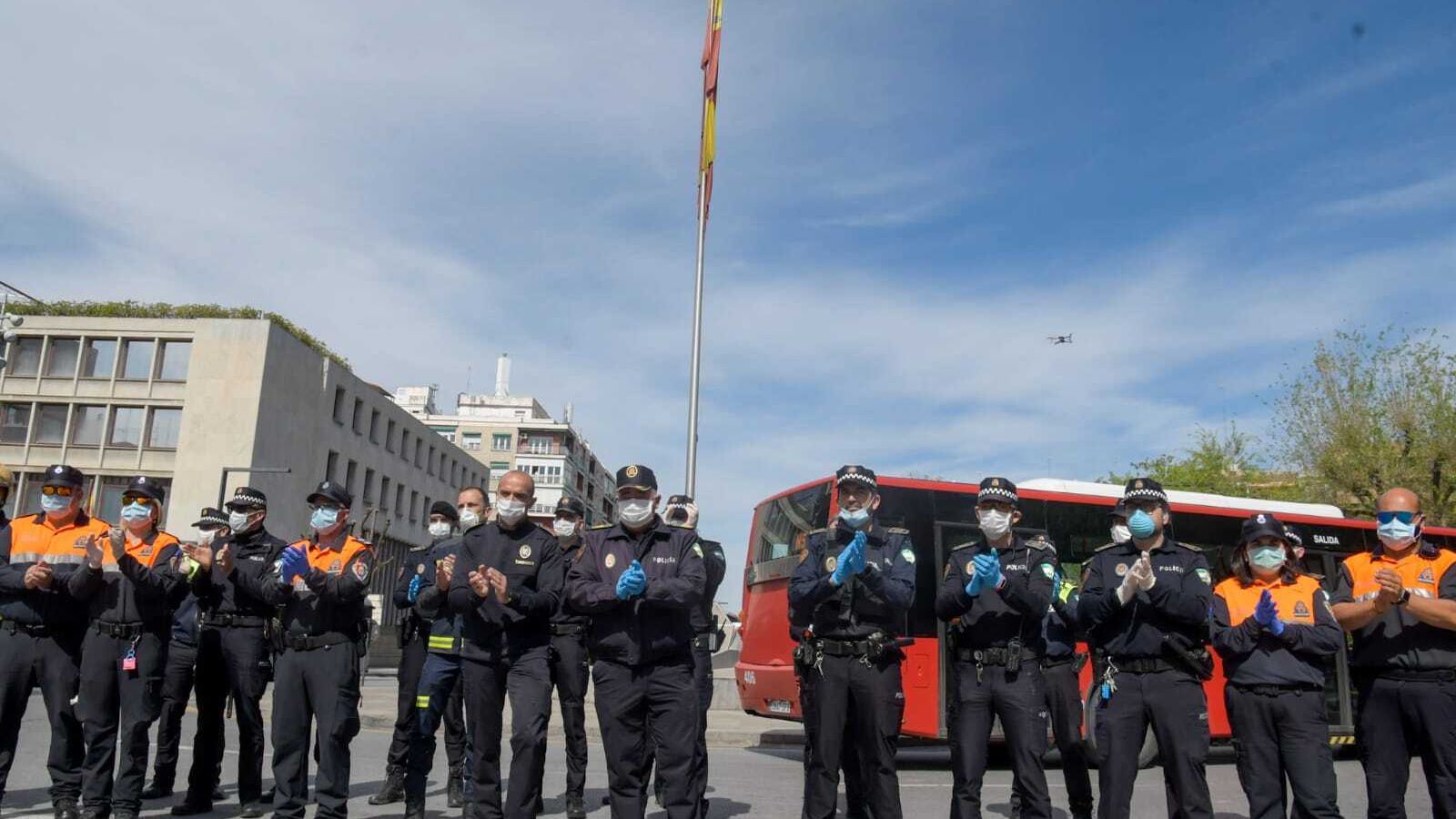 Homenajes en la Avenida de Constitución