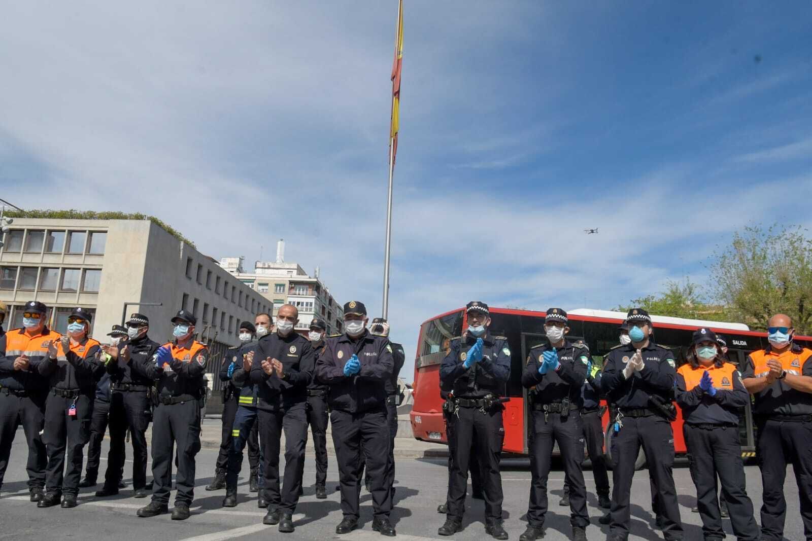 Homenajes en la Avenida de Constitución