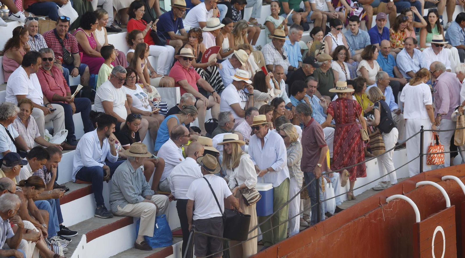 Búscate durante la corrida del sábado en la Feria Real de San Roque 2024