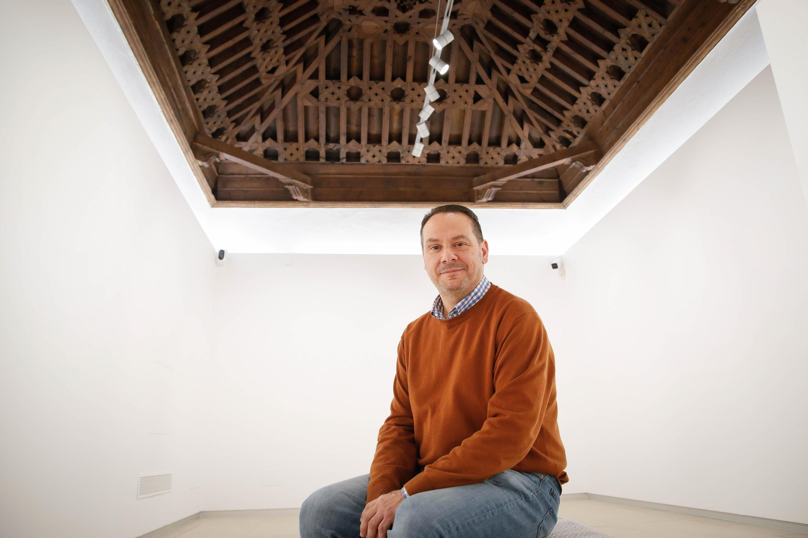 Imágenes de la entrevista realizada al director del Museo del Realismo Español Contemporáneo MUREC