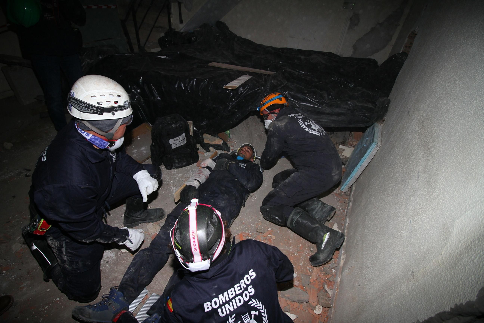 Imágenes del curso Asistencia Sanitaria en Catástrofes de Bomberos Unidos Sin Fronteras