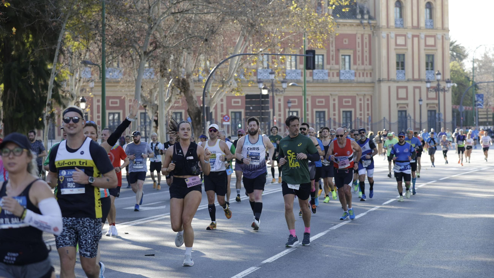 Búscate en el Zurich Maratón de Sevilla 2025