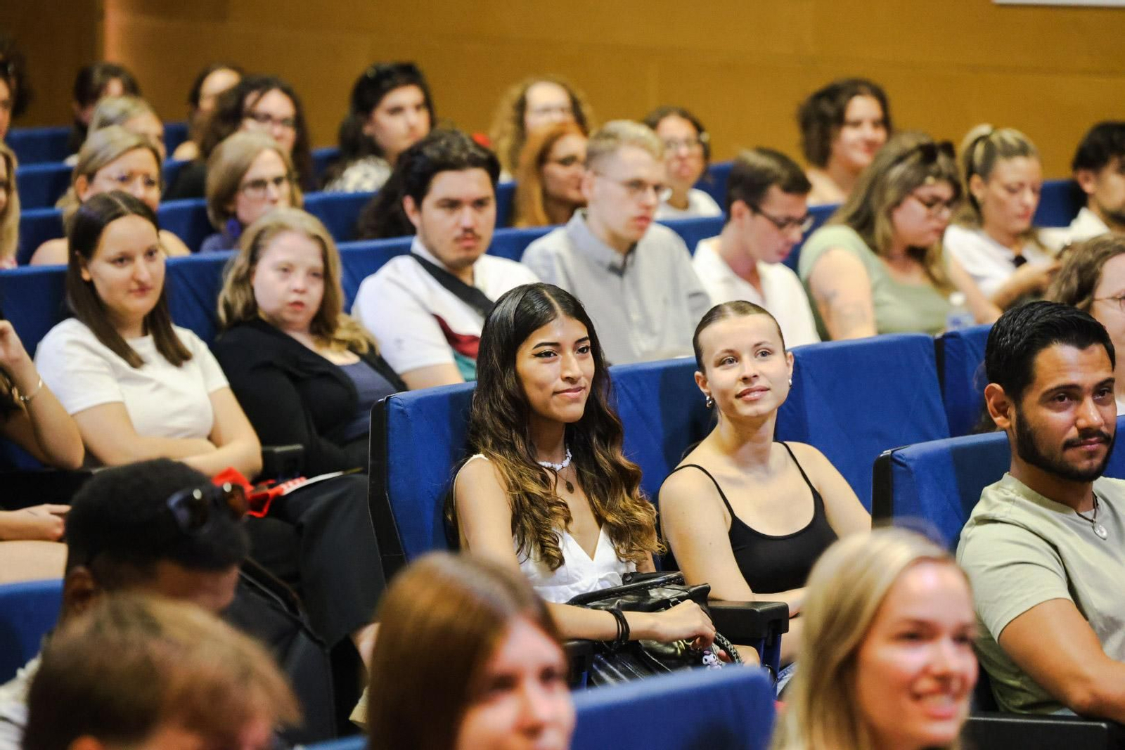 Imágenes de la recepción a los nuevos estudiantes Erasmus en la Universidad de Huelva