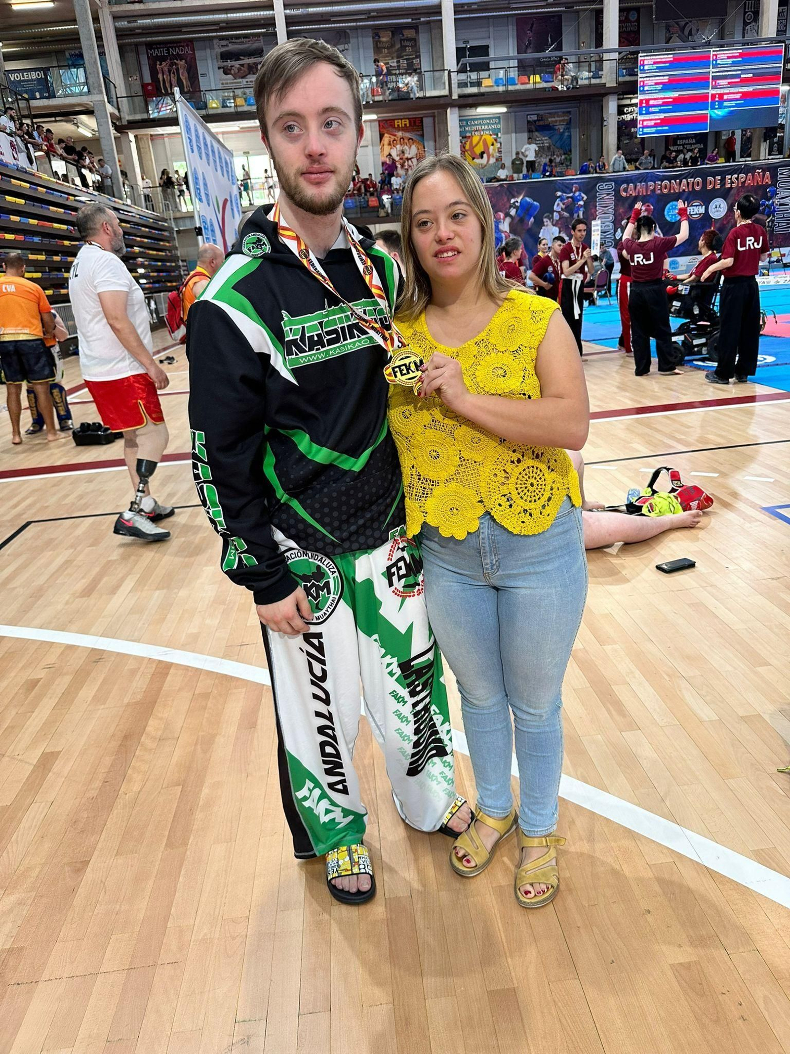 Antonio Romero, junto a su pareja, tras conseguir el oro Nacional en Guadalajara.