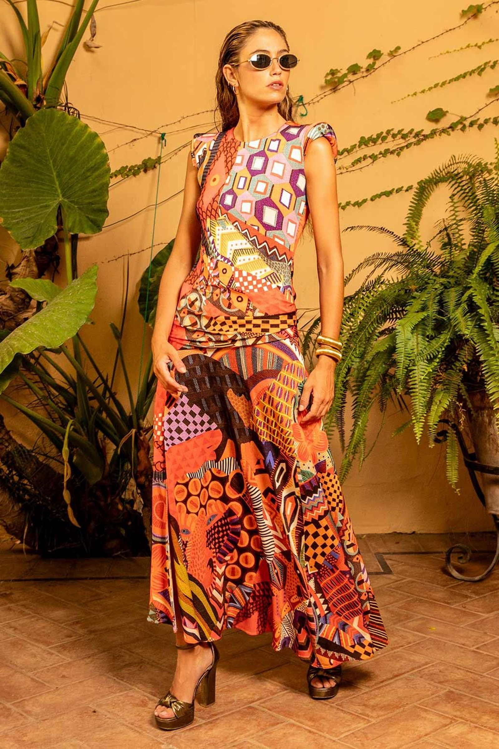 Look de invitada de Colur Nude.